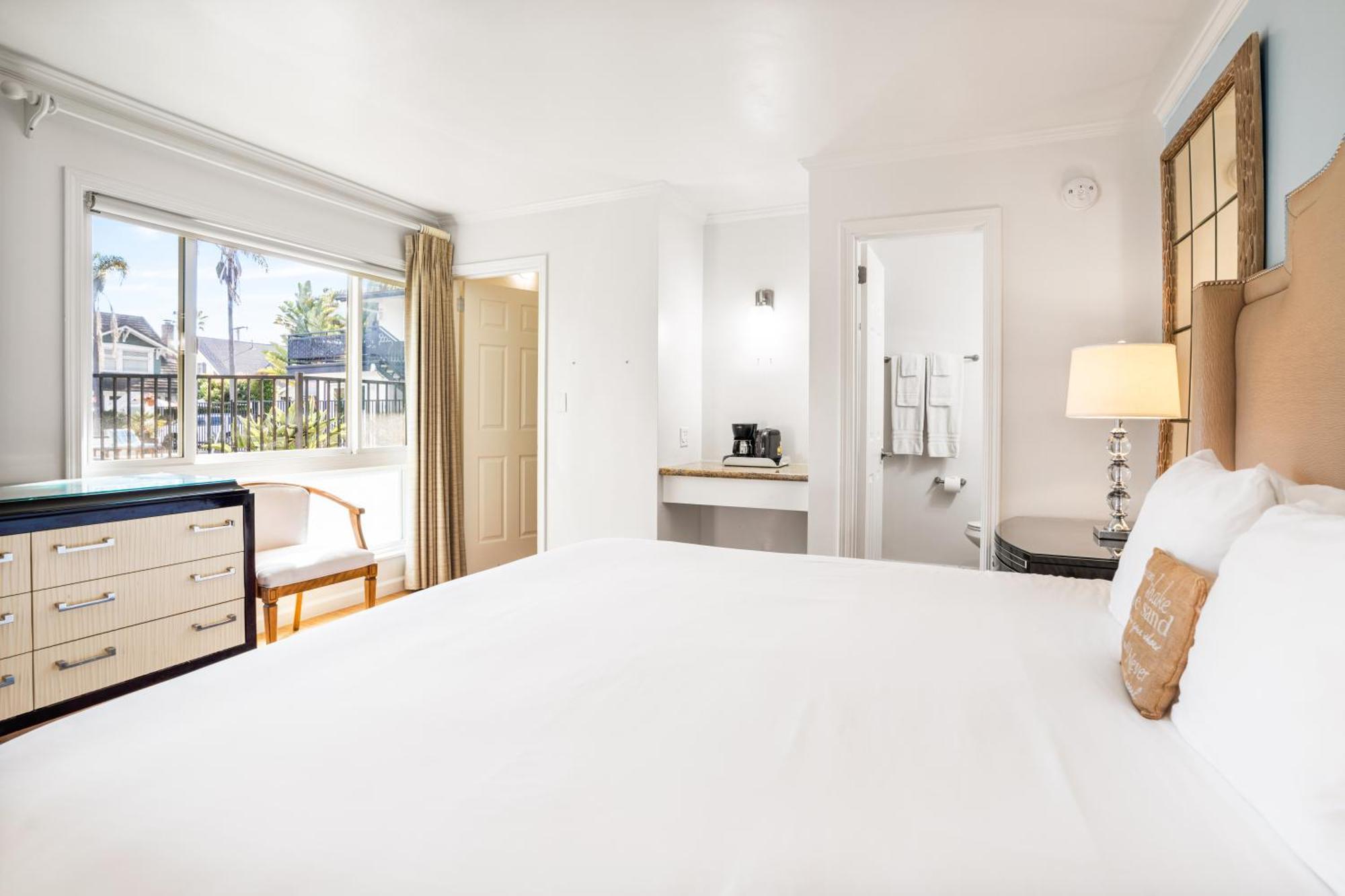 Pacific Crest Hotel Santa Barbara Room photo