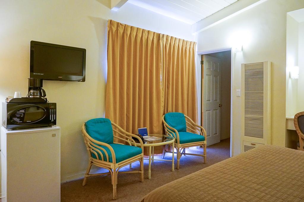 Pacific Crest Hotel Santa Barbara Room photo
