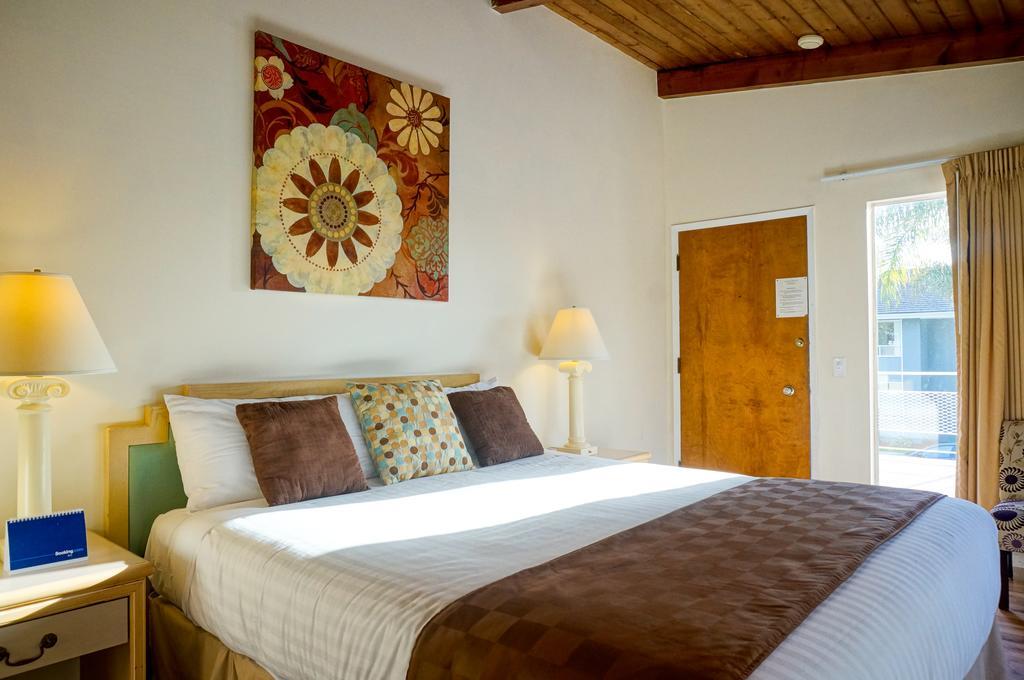 Pacific Crest Hotel Santa Barbara Room photo